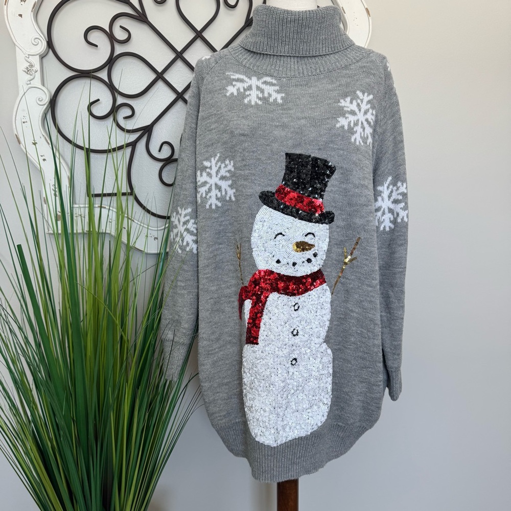 Size XL Adorable Gray Christmas Sweater with Sequin Snowman - Tunic Length